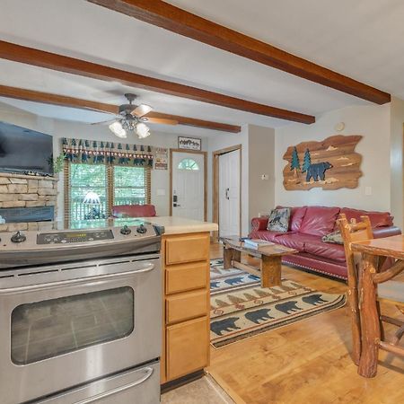 Treehouse Between Gatlinburg And Pigeon Forge. Pet Friendly! المظهر الخارجي الصورة