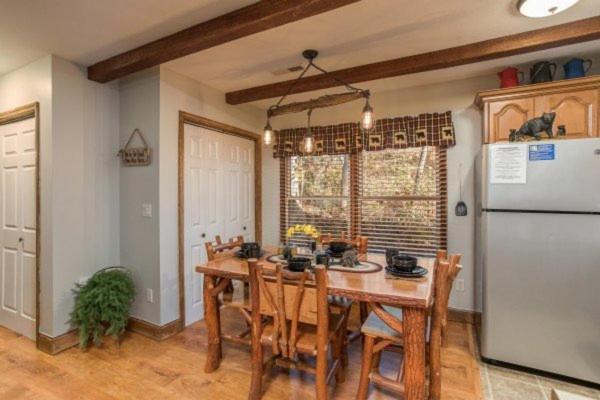 Treehouse Between Gatlinburg And Pigeon Forge. Pet Friendly! المظهر الخارجي الصورة